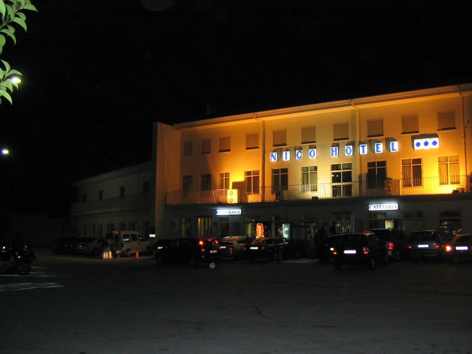 Hotel Nico Медінаселі Екстер'єр фото
