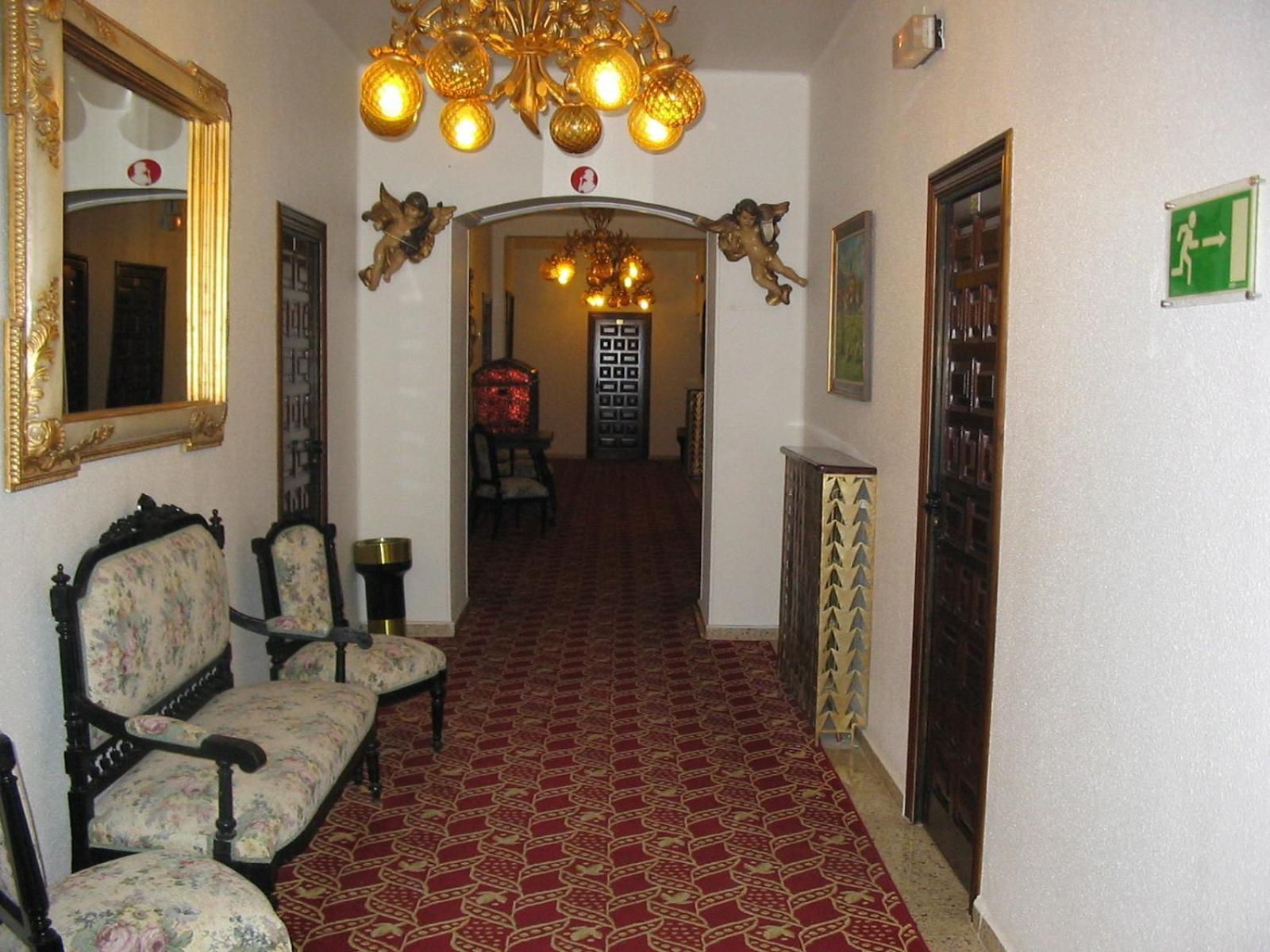 Hotel Nico Медінаселі Екстер'єр фото
