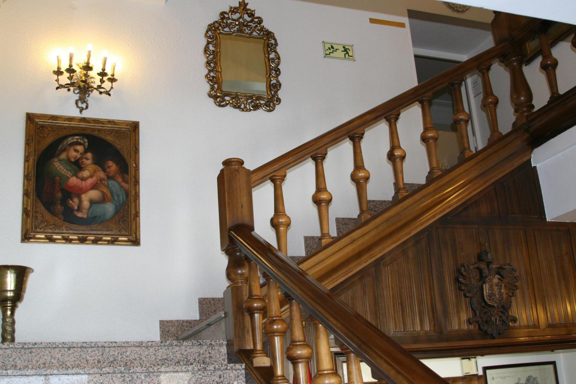 Hotel Nico Медінаселі Екстер'єр фото