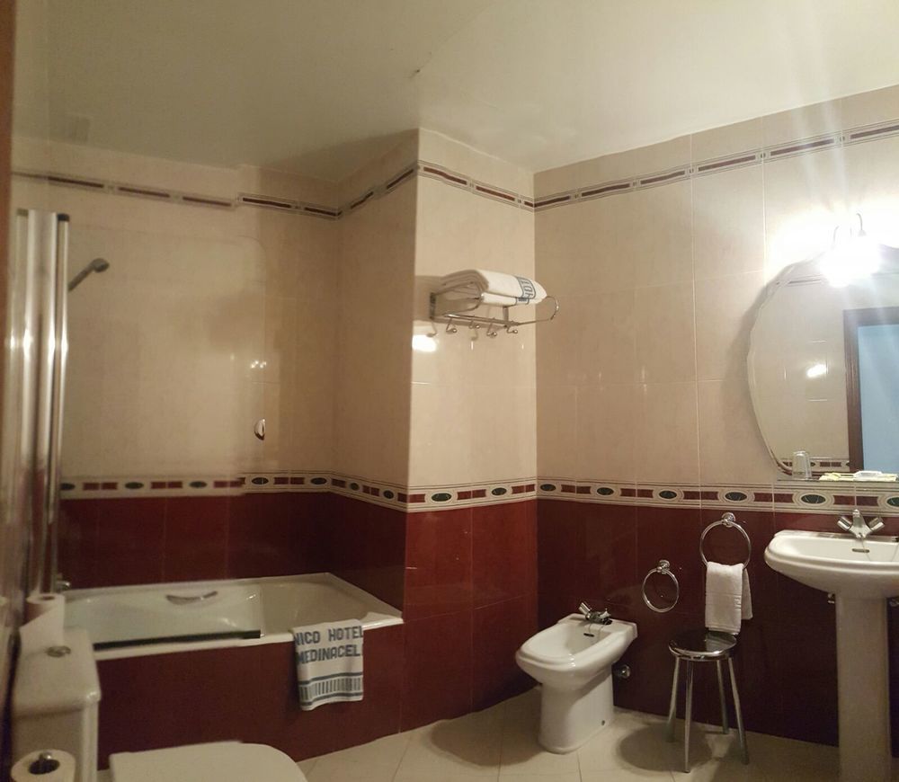 Hotel Nico Медінаселі Екстер'єр фото