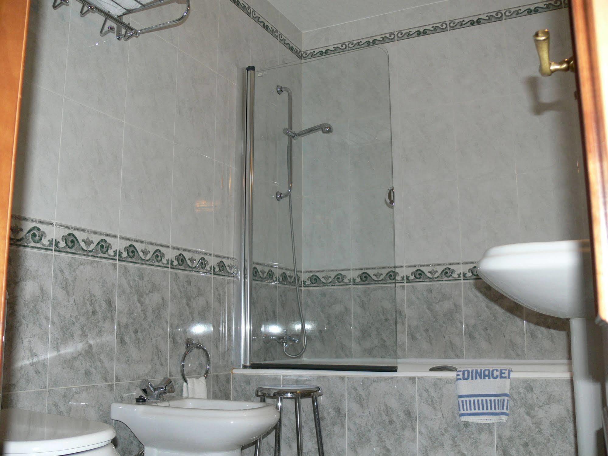 Hotel Nico Медінаселі Екстер'єр фото